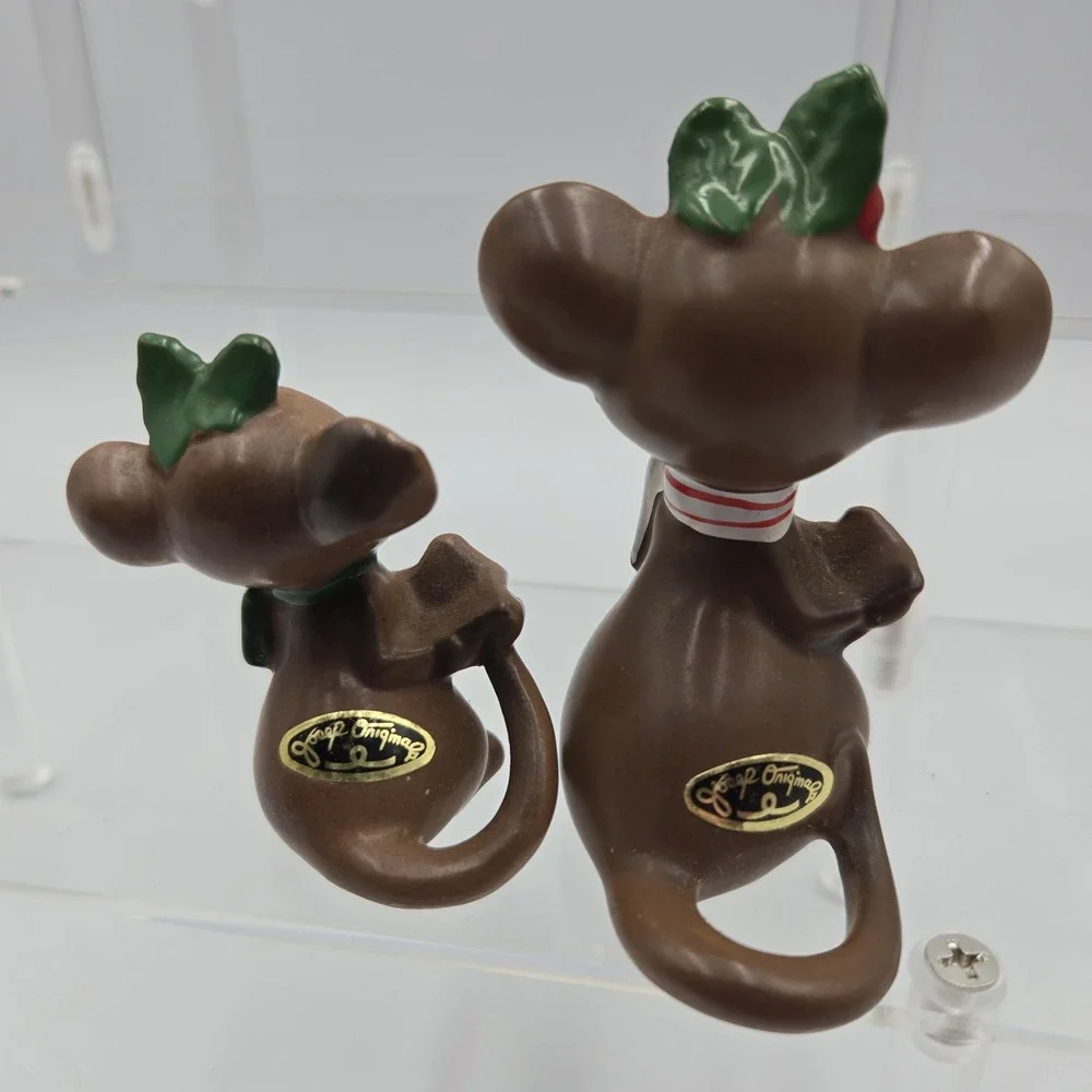 2 VTG Josef Originals Merry Christmas Caroling Mouse Village Porcelain Figurines